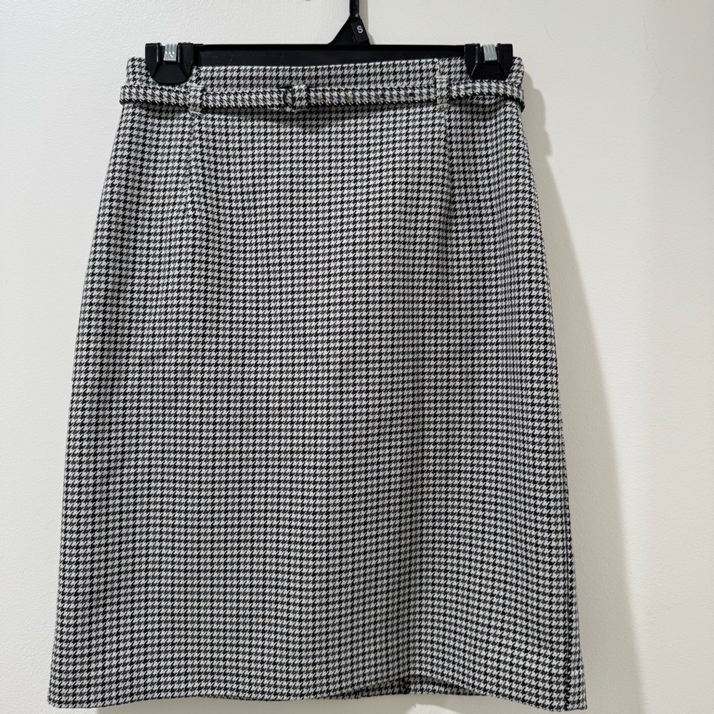 Classic Black and White Houndstooth Skirt - Picture 1 of 7